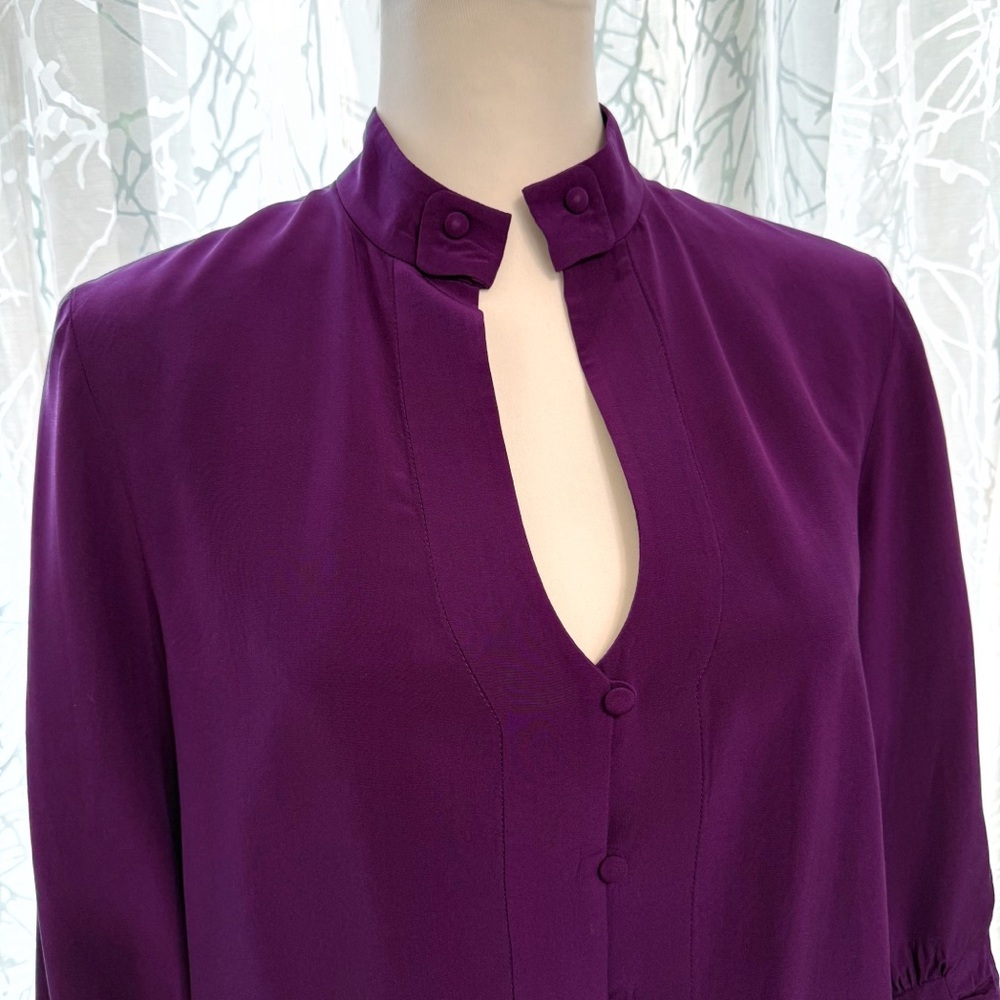 Chloe purple silk button up v-neck 1/2 sleeve top blouse - Picture 3 of 10